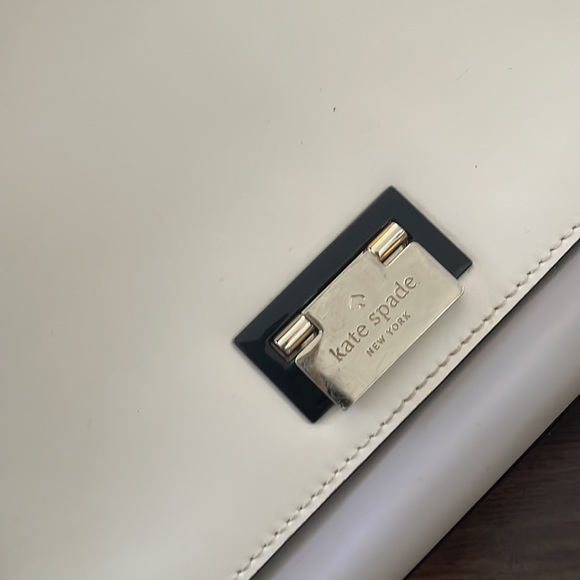 Kate Spade colorblock black white tan flap shoulder satchel purse - Picture 4 of 7